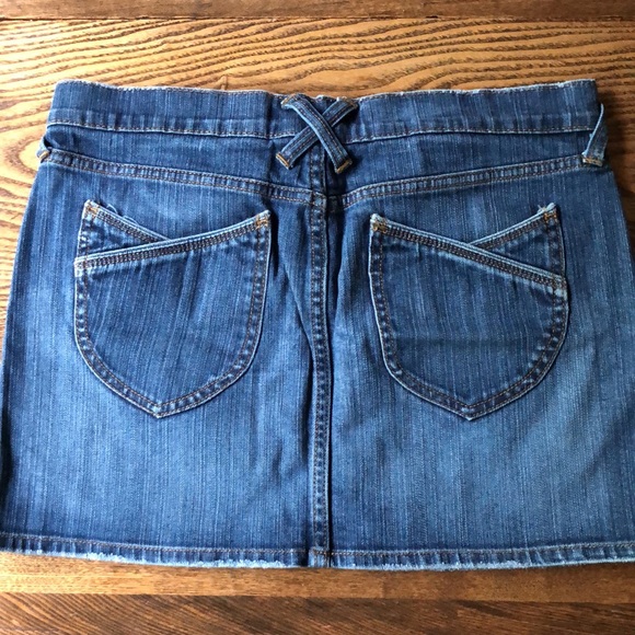 Old Navy W’s Denim Mini Skirt ~ Size 6 - Picture 3 of 6